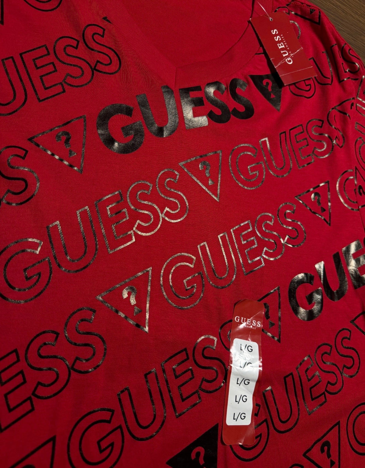 Guess V-Neck Men's Tee