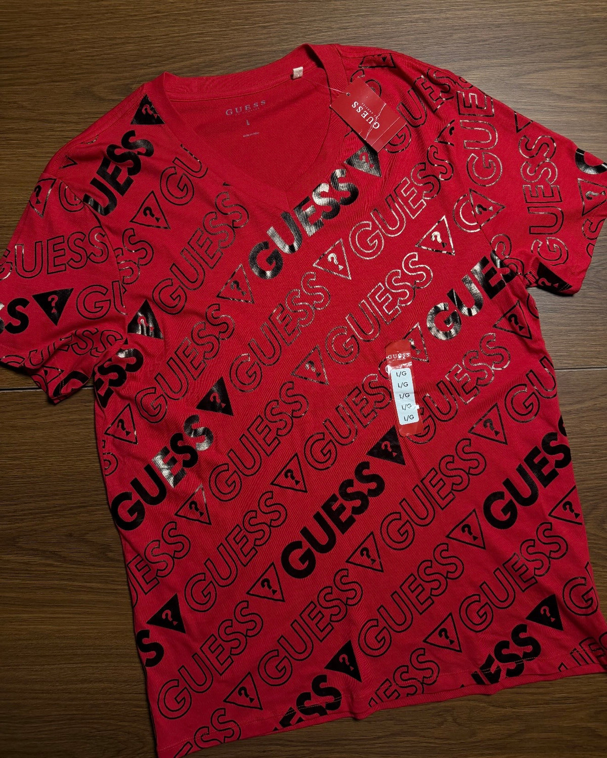 Guess V-Neck Men's Tee